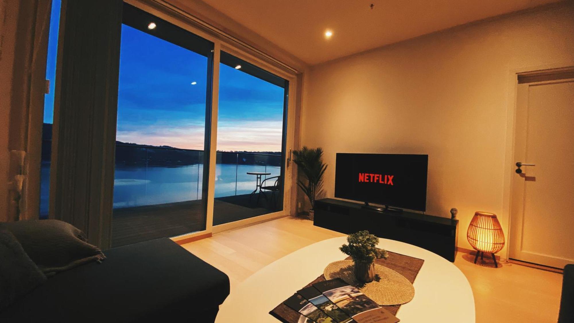 Mjos Tower Suite - Lovely Lake View Brumunddal Eksteriør billede